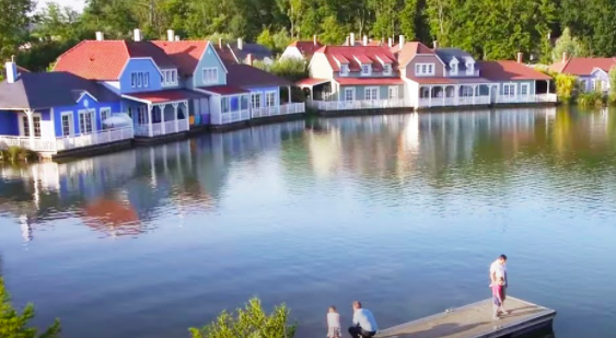 Center Parc - Domaine du Lac de l'Ailette
